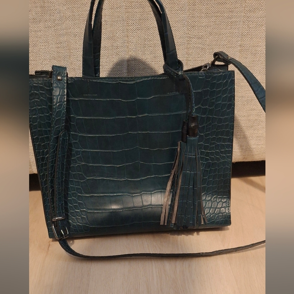 Elegant Teal Crocodile-Embossed Tote Bag